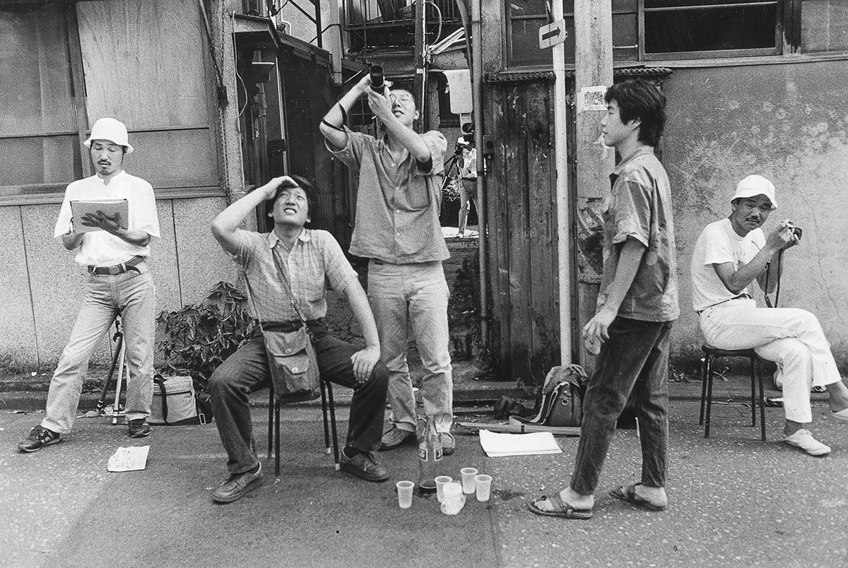 赤瀬川&美学校考現学教室の生徒達
1983年、麻布谷町、撮影/飯村昭彦